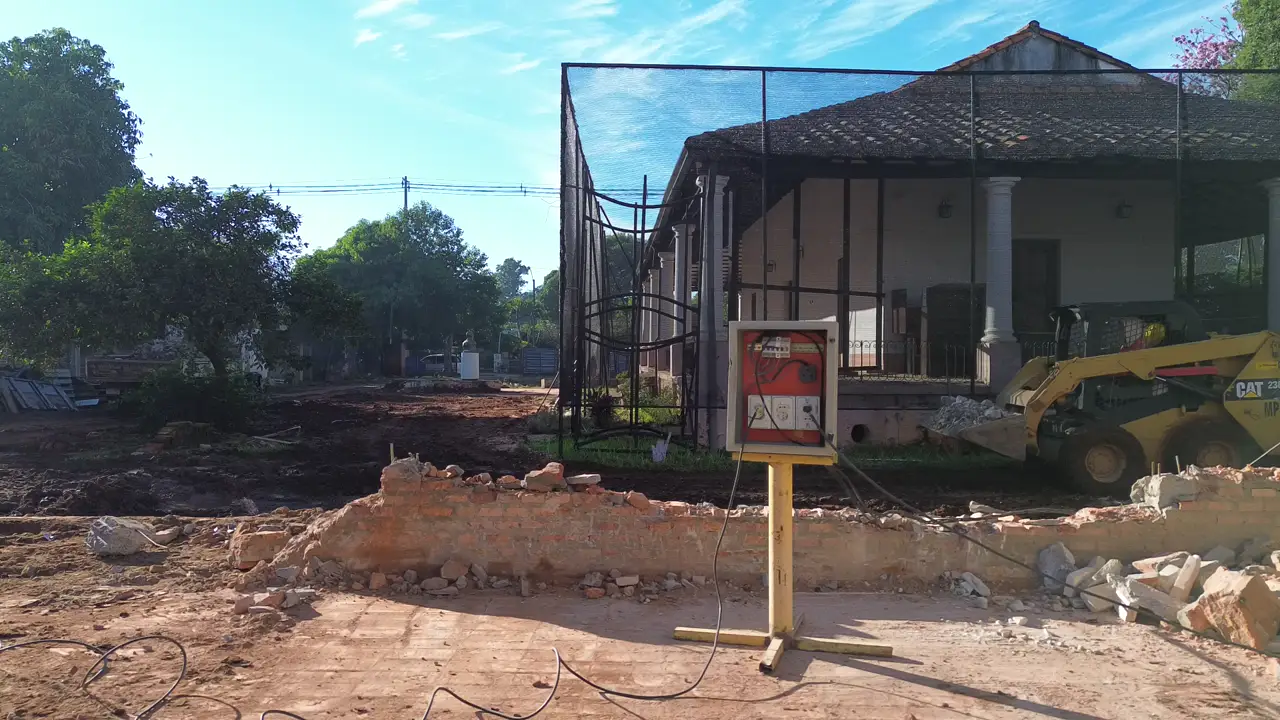 Teatro de Luque y MRA